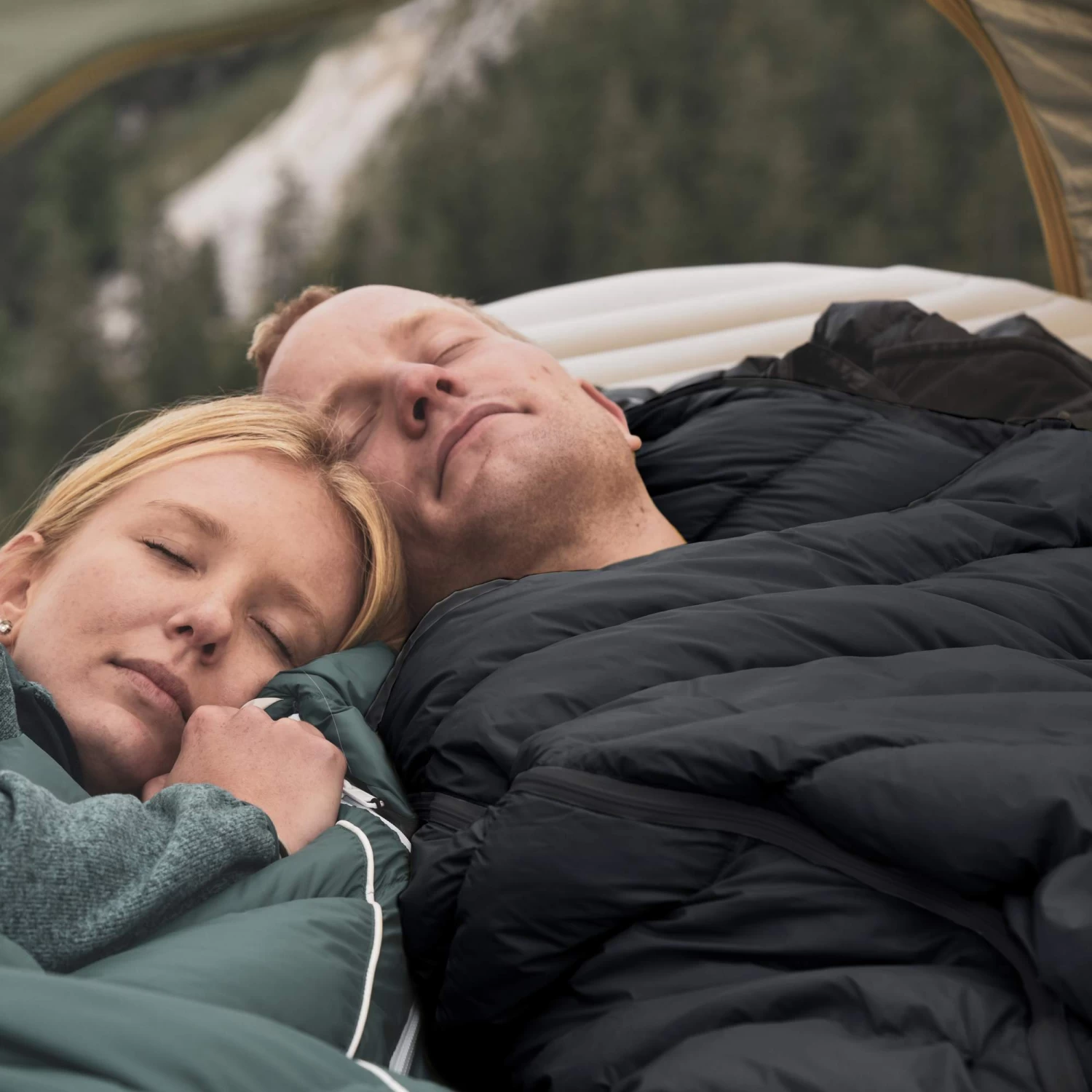 Grüezi Bag BIOPOD DOWNWOOL EXTREME LIGHT 185 BLACK EDITION - Sommerschlafsack 13 Grüezi Bag BIOPOD DOWNWOOL EXTREME LIGHT 185 BLACK EDITION - Sommerschlafsack – Bild 13